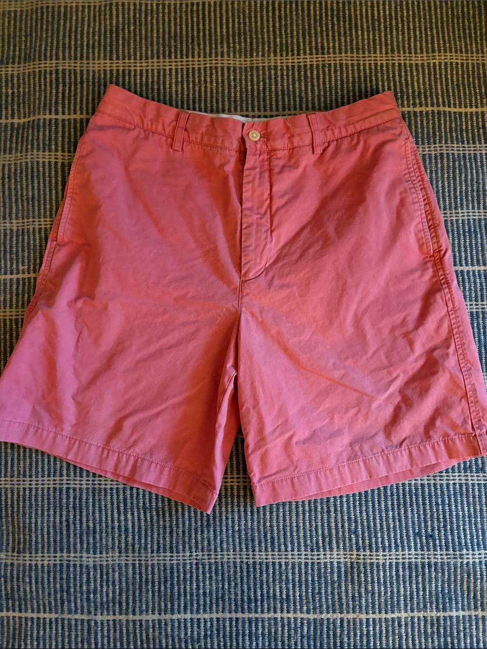 Vineyard Vines Coral Flat-Front Men's Shorts-size 34